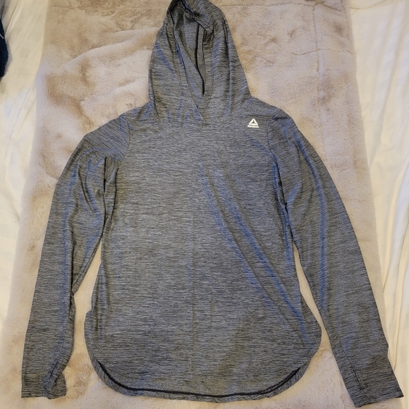 Reebok hooded long sleeve Activewear top size Medium - Picture 1 of 6